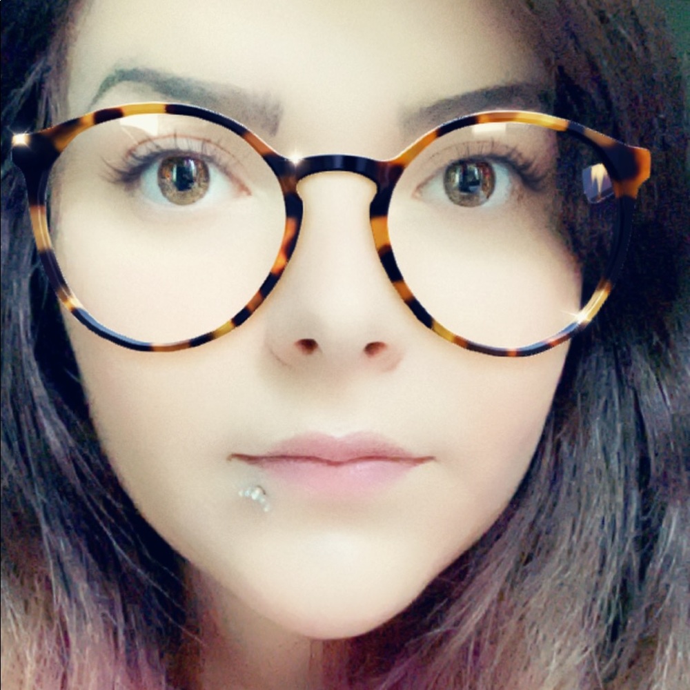 Meet your Posher, Polly